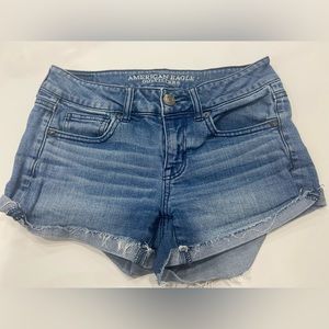 American eagle jean shorts b